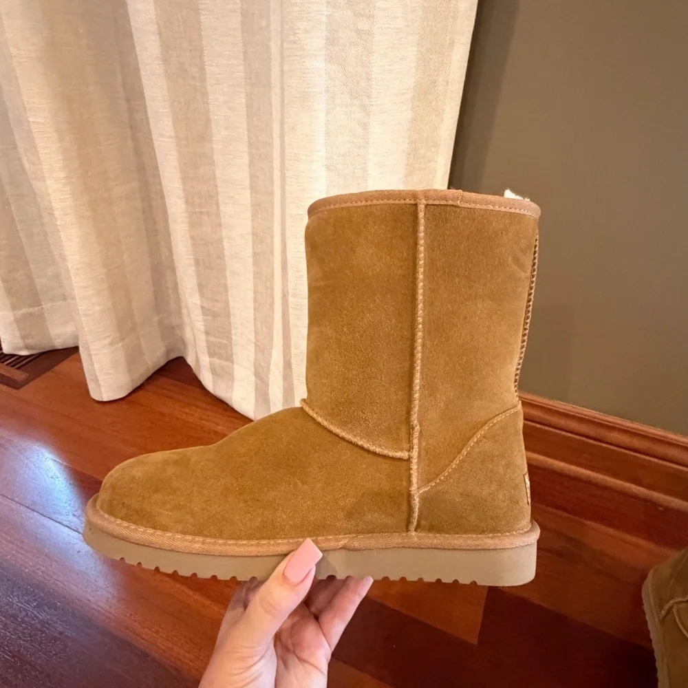 Koolaburra by UGG Chestnut Short Fall Boots, Winter Cozy Shearling, Size 10